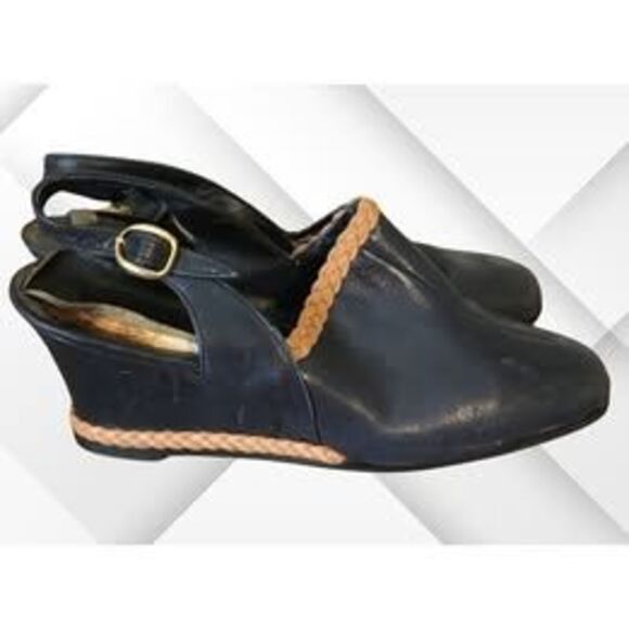Vintage 60s 70s Navy Blue Pleather Slippers Size 6 1/2 with Tan Braid Trim - Picture 2 of 5